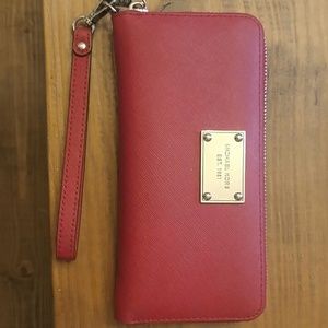 Michael Kors Wallet wristlet